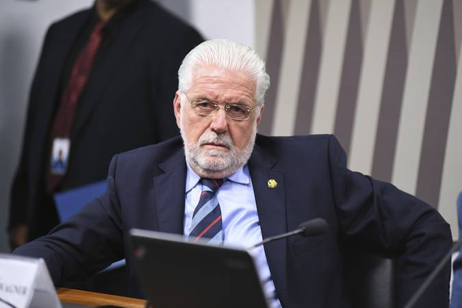 operacao-compliance-zero:-pf-apreende-us$-49-mil-em-endereco-ligado-a-jaques-wagner