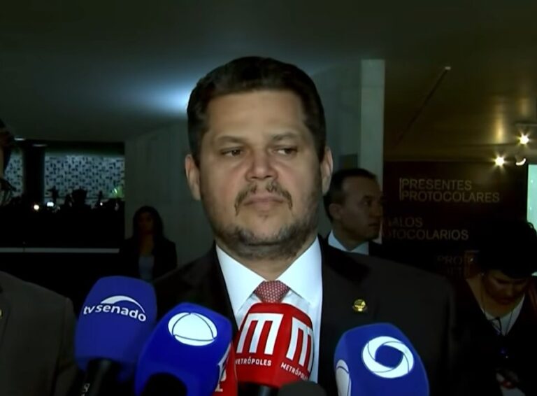 alcolumbre-cancela-sessao-e-cobra-acordo-sobre-vetos-de-lula:-“inacreditavel”