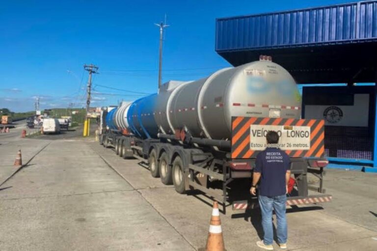 receita-estadual-autua-empresa-em-r$-675-mil-por-transporte-irregular-de-etanol-no-rj