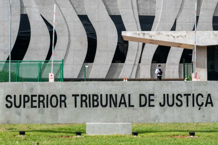 funcionario-do-stj-e-preso-por-suspeita-de-vazar-decisoes-da-corte
