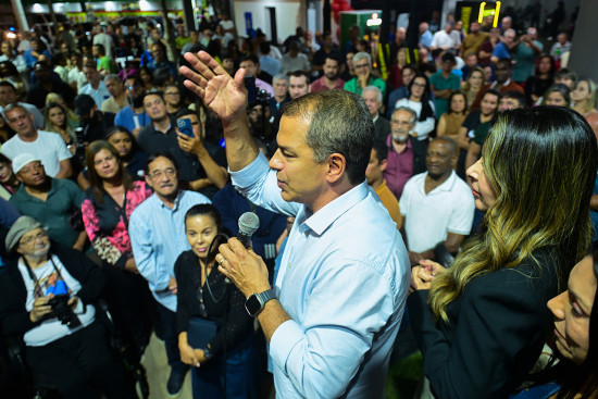 Prefeito Frederico Paes entrega à população a nova Praça do Sossego