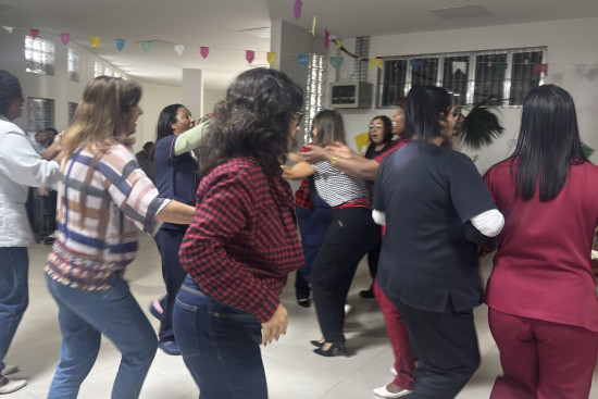 Alegria, dança e diversão na festa junina do Projeto Humanizar do HGG