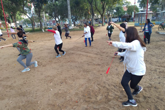 Tai Chi Chuan em espaços públicos eleva qualidade de vida e conquista alunos