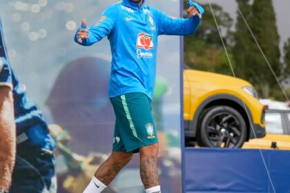 neymar-nao-viaja-com-selecao-para-cleveland;-segue-em-tratamento