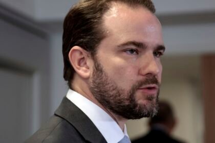 novo-desenrola-ja-beneficiou-6-milhoes-de-pessoas,-diz-dario-durigan
