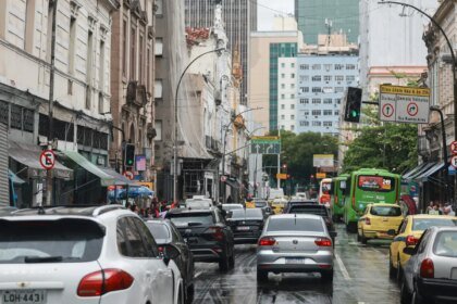 rio:-maioria-dos-carros-roubados-esta-em-areas-controladas-pelo-crime