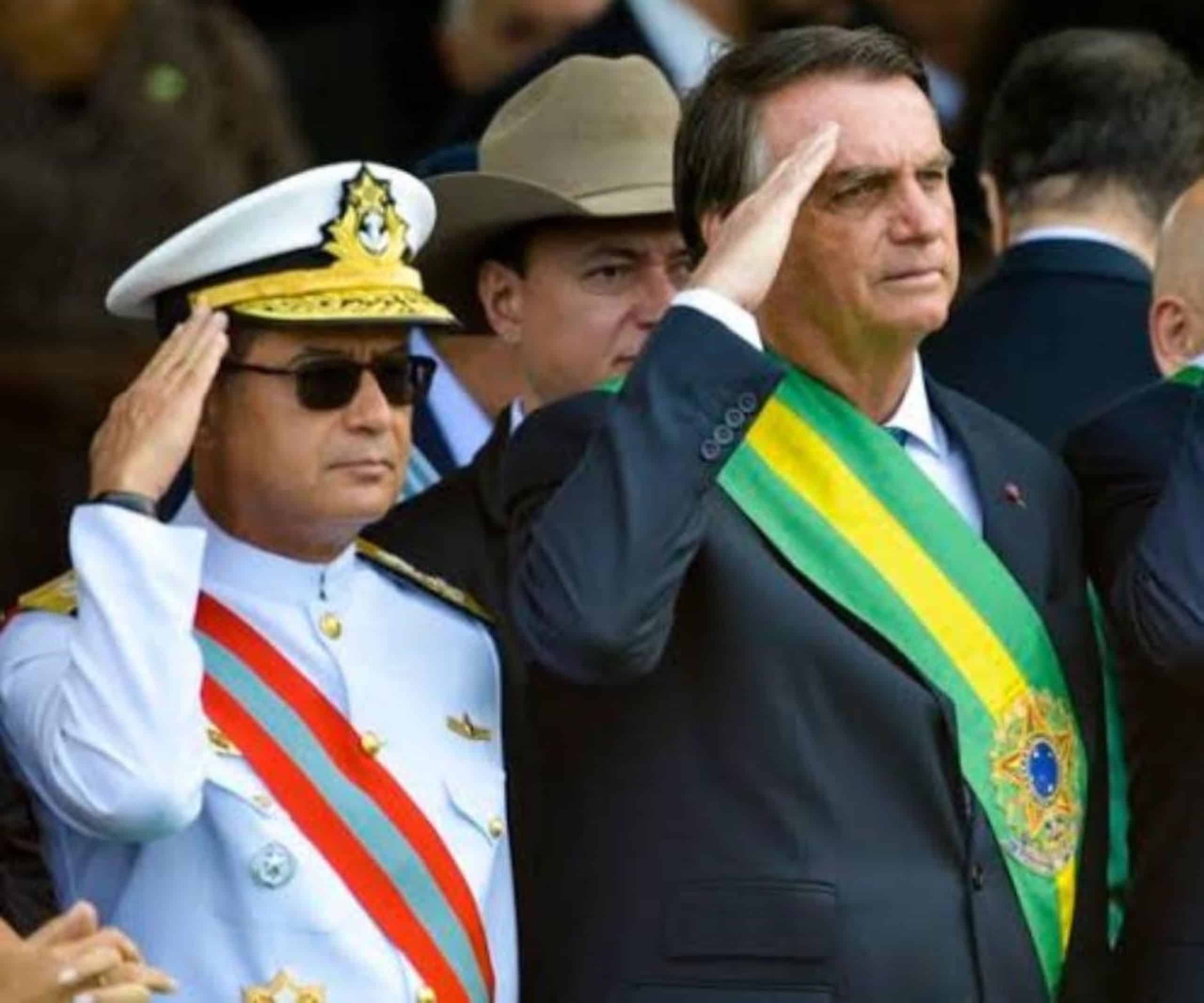 Julgamento no STM Pode Afetar Patente Militar de Bolsonaro