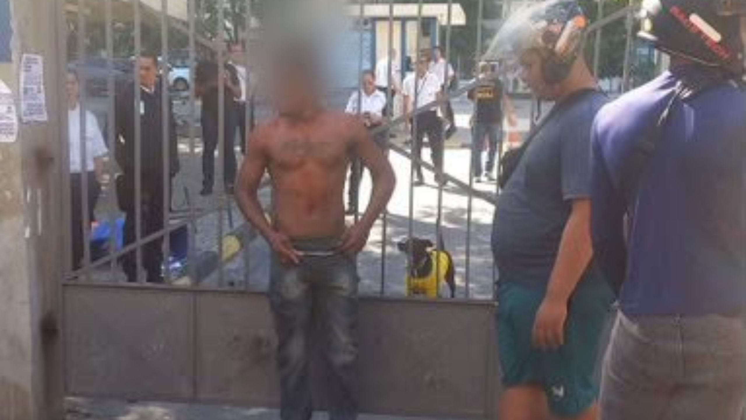 Roubo em Campus Universitário Termina em Prisão e Agressão