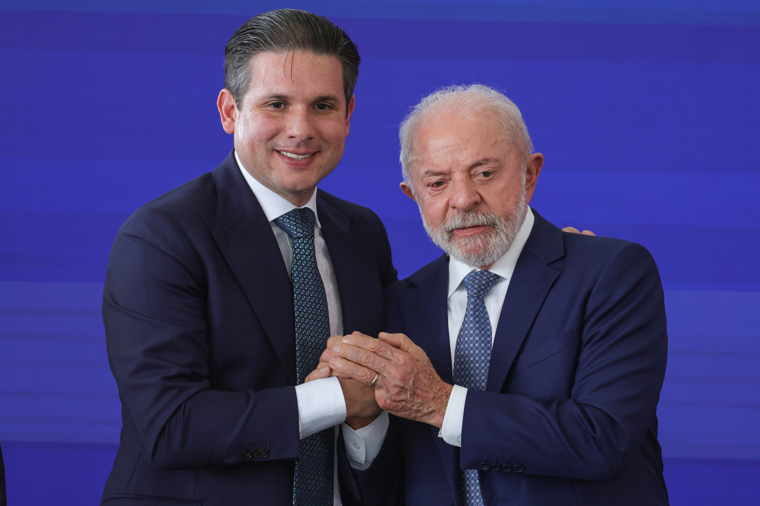 Lula Apresenta Projeto para Ampliar Limite de Faturamento dos Microempreendedores Individuais