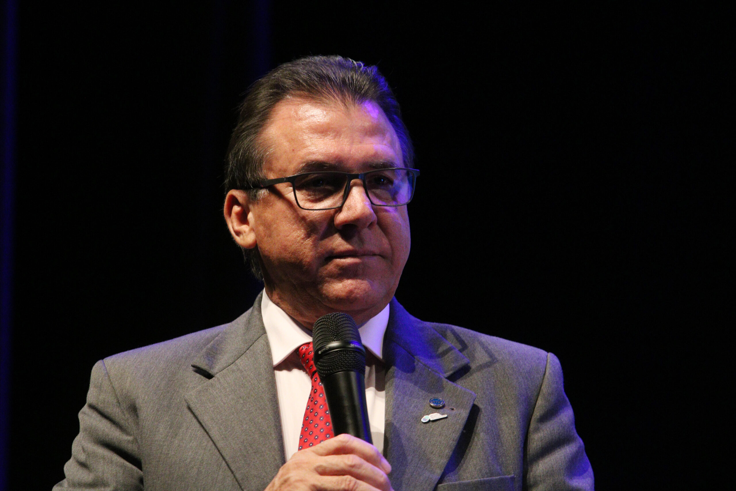 Nova Crise Política: Ministro do Trabalho Sugere Afastamento de Jaques Wagner