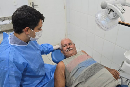 servico-de-protese-dentaria-devolve-autoestima-a-pacientes