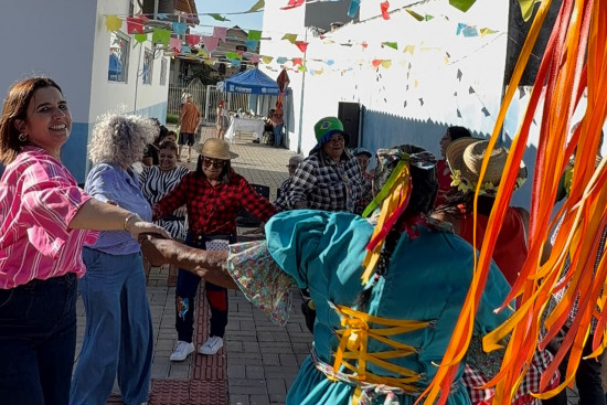 bailao-julino-da-melhor-idade-anima-assistidos-no-centro-dia-do-idoso