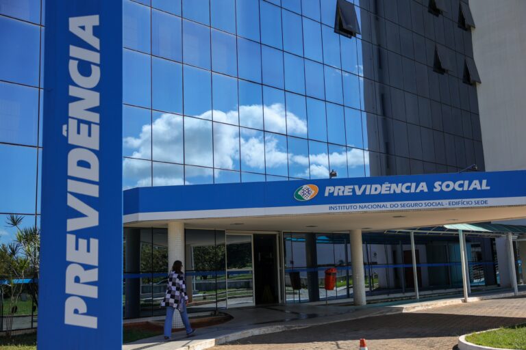 revisao-da-vida-toda-chega-ao-fim:-stf-encerra-processo-e-inss-pode-cobrar-valores