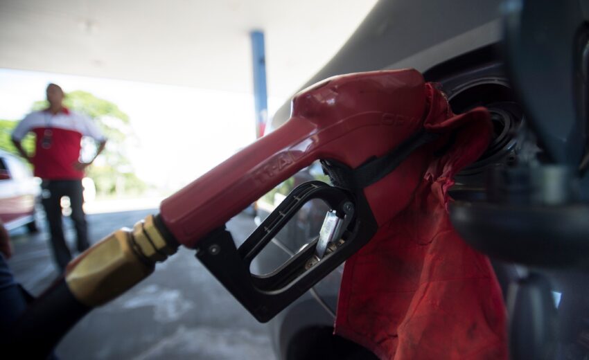 governo-adia-decisao-sobre-retirada-do-subsidio-a-gasolina-apos-fim-da-tregua-entre-eua-e-ira