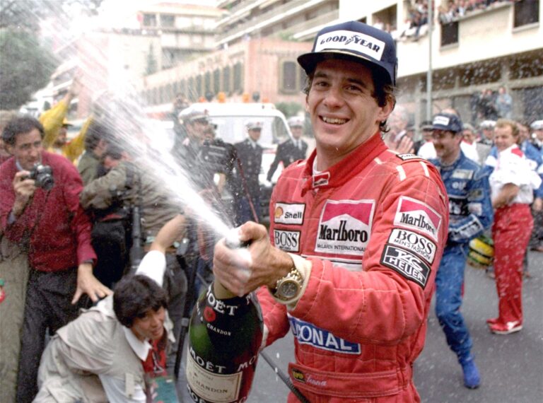 lula-sanciona-lei-que-inclui-ayrton-senna-no-livro-dos-herois-da-patria