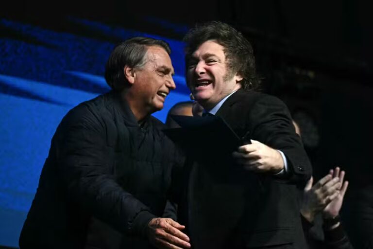 milei-quer-visitar-jair-bolsonaro-no-brasil,-mas-dependera-de-autorizacao-de-moraes