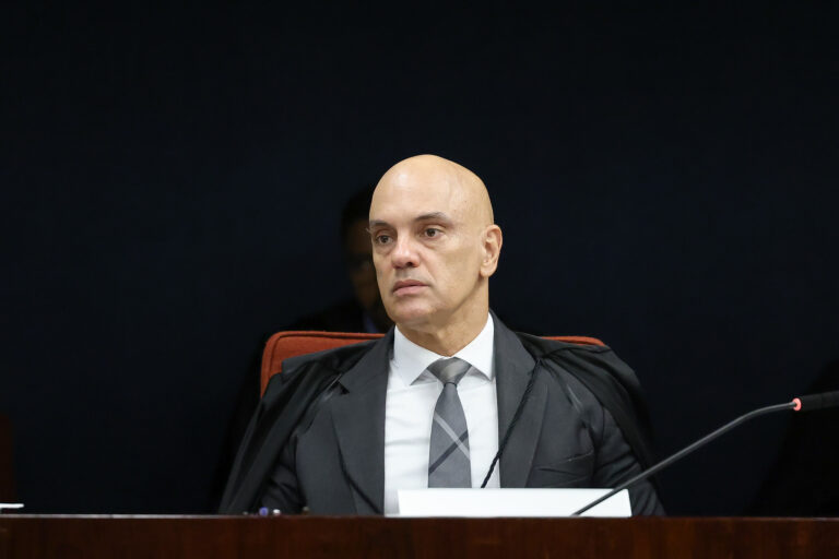 stf-cobra-pm-por-arma-de-uso-exclusivo-da-corporacao-achada-em-carro-ligado-a-canella