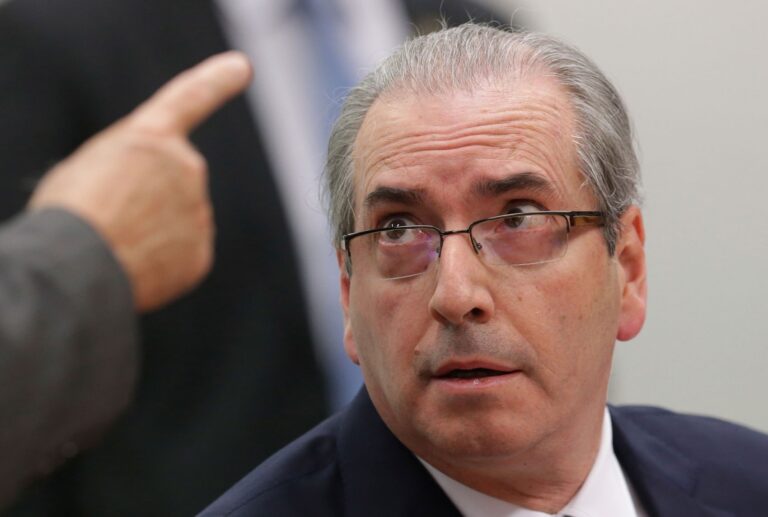 dino-bloqueia-r$-6-milhoes-de-eduardo-cunha-por-suspeita-de-desvio-em-emendas
