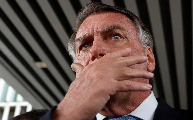 jair-bolsonaro-perde-seguidores-na-inatividade,-enquanto-flavio-cresce-47%