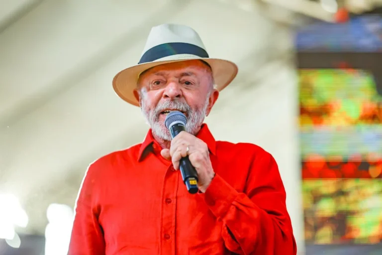 lula-compra-direitos-de-jingle-gospel-e-mira-aproximacao-com-evangelicos