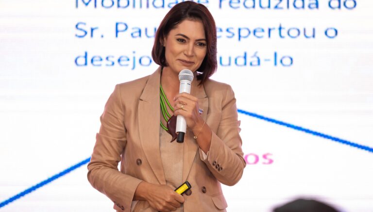 michelle-bolsonaro-antecipa-perfil-“imparaveis”-apos-briga-com-flavio-e-saida-do-pl-mulher