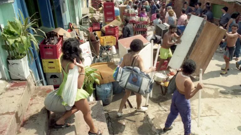 vila-mimosa-completa-30-anos-e-enfrenta-queda-no-movimento-em-tradicional-reduto-de-prostituicao-do-rio