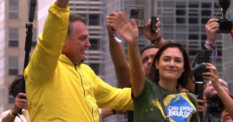 bolsonaro-usa-prisao-para-fortalecer-flavio-e-cobrar-engajamento-de-michelle;-entenda