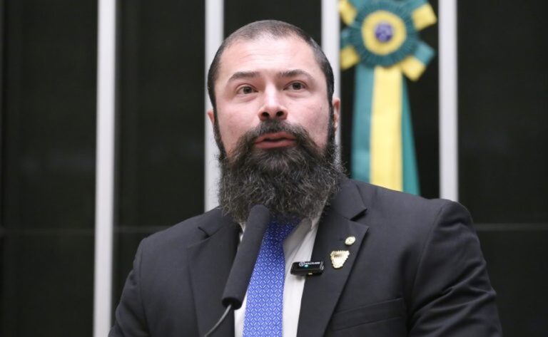 justica-condena-paulo-bilynskyj-a-pagar-r$-15-mil-ao-pt-por-fake-news