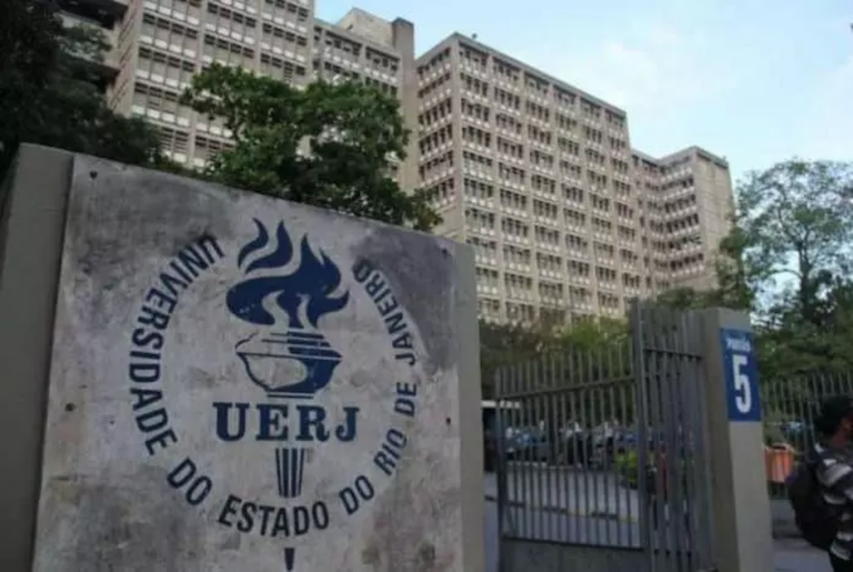 com-suspensao-de-greve,-alunos-retornam-as-aulas-na-uerj