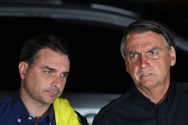 aliados-de-flavio-bolsonaro-veem-ganho-politico-em-veto-de-moraes-a-visitas-ao-pai