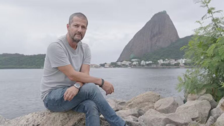 marcelo-serrado-anuncia-documentario-e-livro-sobre-sua-experiencia-com-crises-de-panico
