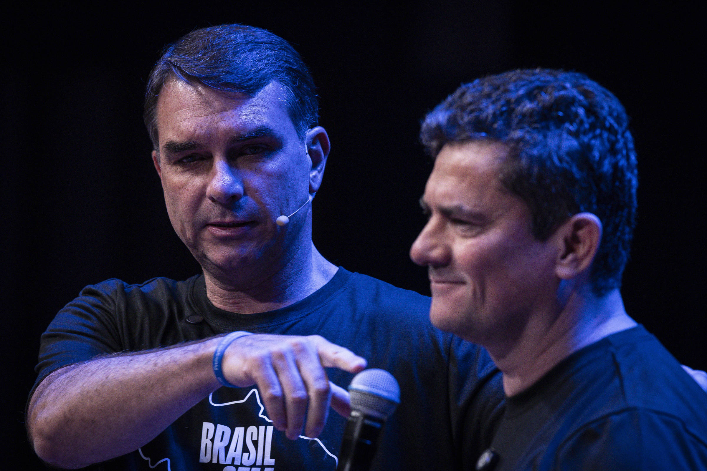 livro-de-moro-que-descreve-protecao-de-bolsonaro-a-flavio-viraliza