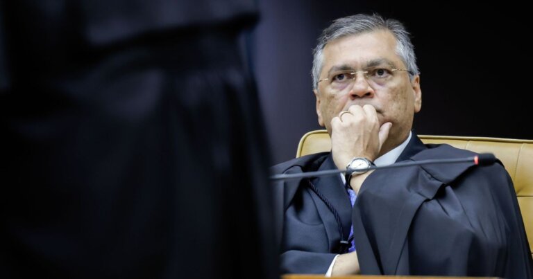 dino-manda-pf-ampliar-investigacao-sobre-emendas-parlamentares