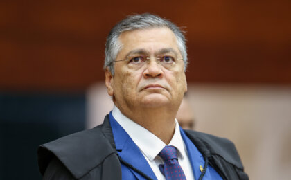 dino-cobra-transparencia-e-diz-que-ex-parlamentares-nao-podem-controlar-emendas