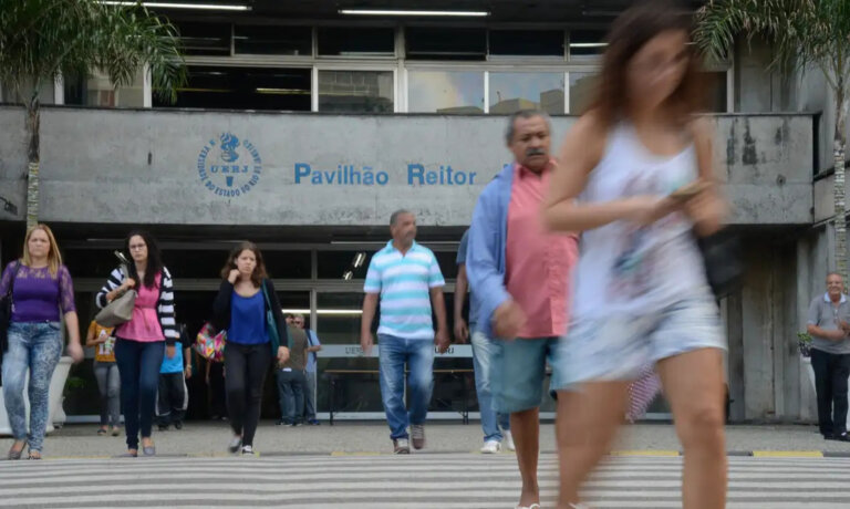 renda-de-cariocas-com-ensino-superior-supera-a-de-paulistanos-pela-primeira-vez-em-uma-decada