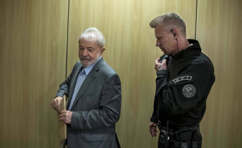 por-que-bolsonaro-nao-pode-divulgar-cartas,-mas-lula-preso-podia