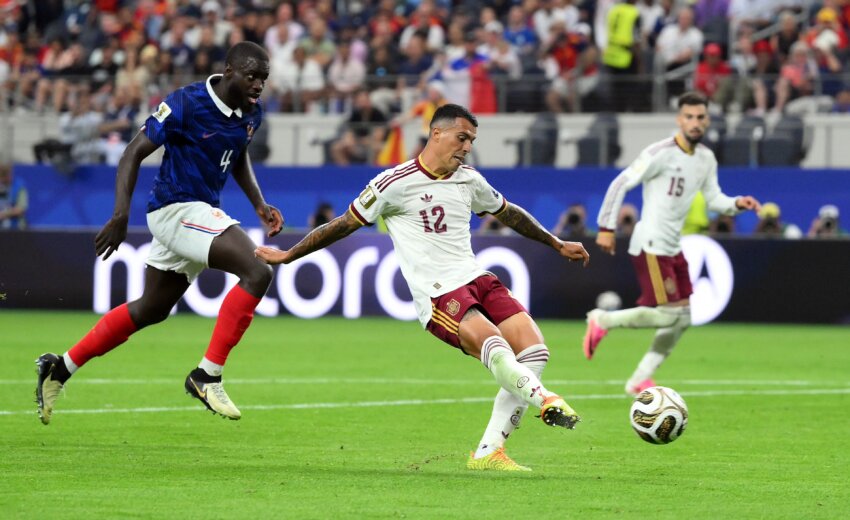 pedro-porro-faz-o-segundo-gol-da-espanha-na-franca-a-espanha-confirmou-sua-excelente-fase-na-copa-do-mundo-…