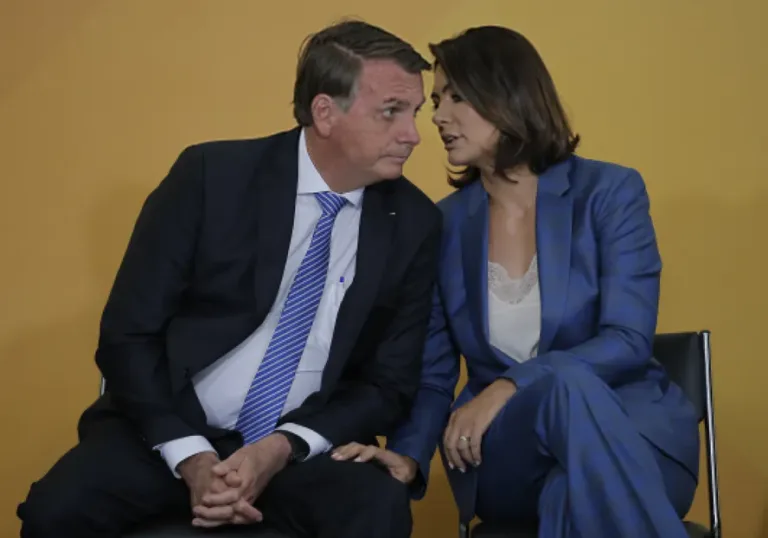 leonardo-sakamoto:-michelle-se-torna-a-ponte-de-jair-com-o-mundo-apos-moraes-vetar-flavio
