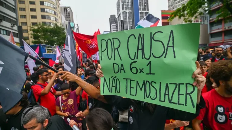 leonardo-sakamoto:-quaest-aponta-quase-70%-pelo-fim-da-6×1,-mas-senado-ignora-e-vai-descansar