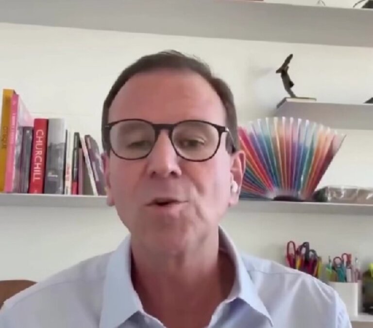 eduardo-paes-elogia-ricardo-couto-e-diz-que-decreto-acaba-com-a-caixa-preta-dos-onibus