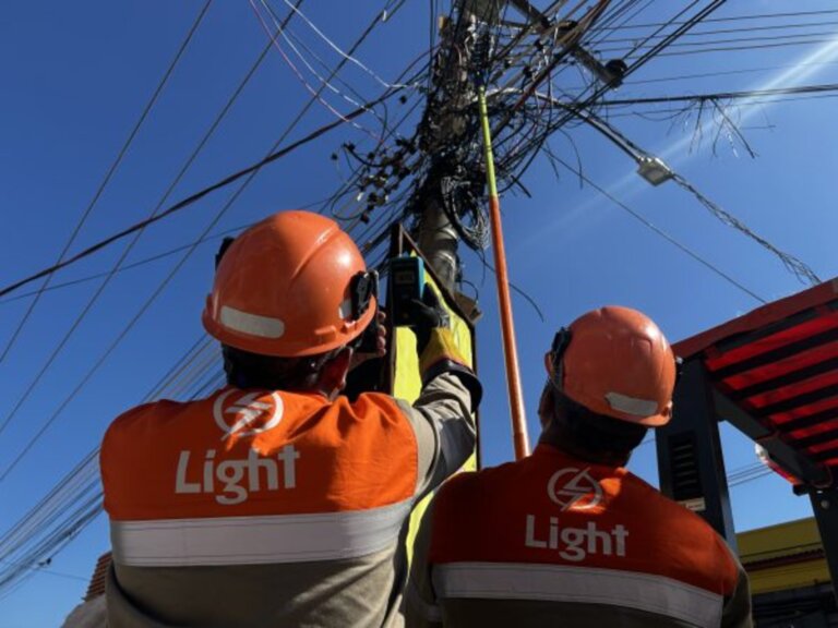 light-homologa-aumento-de-capital-de-r$-1,5-bilhao-e-solicita-encerramento-da-recuperacao-judicial