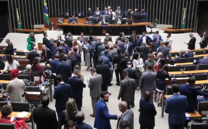 quaest:-fim-da-escala-6×1-tem-apoio-de-69%-dos-brasileiros-e-maioria-quer-mais-tempo-para-a-familia