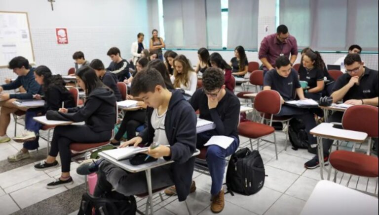 senado-aprova-educacao-financeira-obrigatoria-nas-escolas-e-amplia-ensino-sobre-impostos-e-previdencia