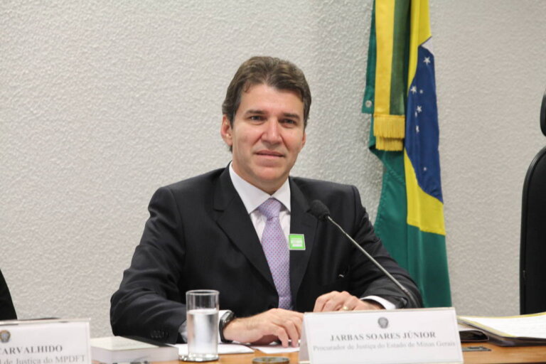 psb-mineiro-revive-trauma-de-2018-e-ameaca-romper-se-partido-apoiar-pt