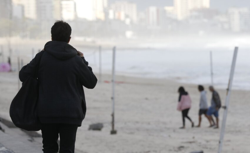 o-rio-de-janeiro-registrou,-nesta-quinta-feira-(16),-o-segundo-recorde-consecutivo-de-frio-em-2026.