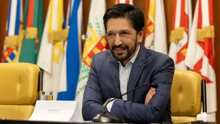 nunes-pagara-r$-103-milhoes-para-entregar-3-escolas-a-iniciativa-privada