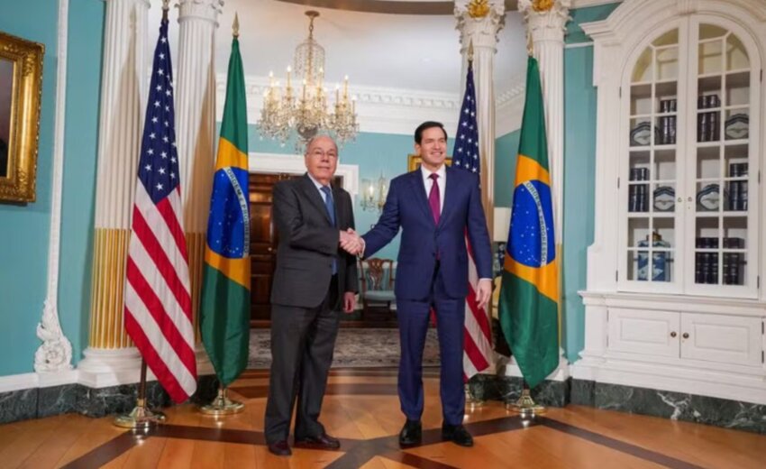 governo-acusa-eua-de-motivacao-‘politica’-e-‘ideologica’-e-diz-que-fez-mais-de-30-contatos-para-negociar-tarifas