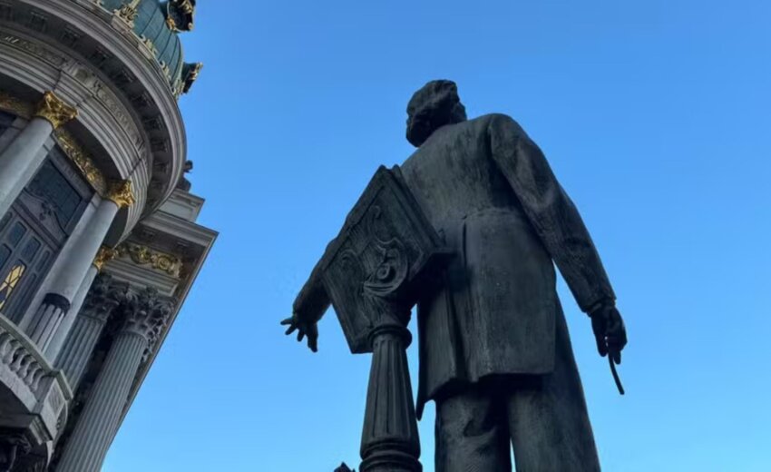 batuta-da-estatua-do-maestro-carlos-gomes-e-furtada-em-cinelandia