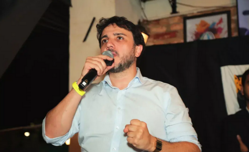 renan-santos-denuncia-boicote-apos-show-de-rock-de-sua-banda-ser-cancelado-em-rio