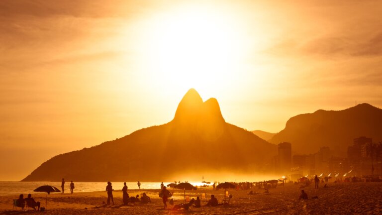 rio-tera-ate-dez-dias-de-sol-no-inverno,-calor-volta-aos-31°c-e-bloqueio-atmosferico-afasta-a-chuva